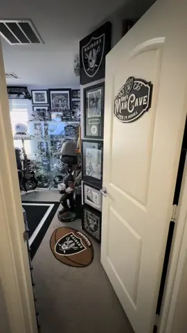 Raiderssss !!!!!! Just Win Baby ☠️🏴‍☠️☠️🏴‍☠️☠️🏴‍☠️  #raidernation New Edition #mabrywayne #gorillarilla #theresonlyonenation #unitedundertheshield #worldwide #lvraiderstickets #maxcrosby 