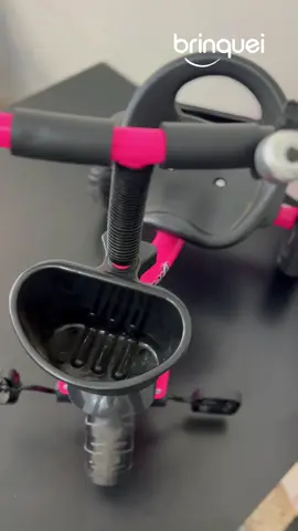 ✨ Diversão sobre rodas! Com esse triciclo, cada pedalada vira uma nova descoberta. Estimula o equilíbrio, a coordenação motora e garante momentos de pura alegria para os pequenos. #TricicloInfantil #BrinquedosEducativos #DiversãoGarantida #InfânciaAtiva #AprenderBrincando  