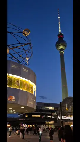 Girlstrip to Berlin 🫶🏼 . . . . #berlin #alexanderplatz #weltzeituhr #brandenburgertor #berlinerfernsehturm 