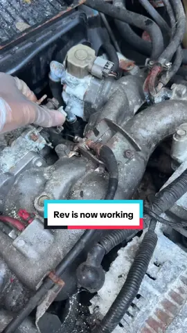 The Rev was stuck and now it’s working , quick fix #subaruimpreza #carrestoration #easyfix 