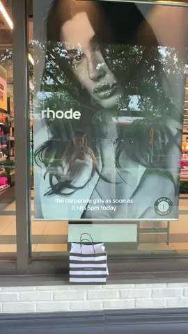 Us 9 to 5 girls had to wait to the end of the day today to go see rhode in store but it was definitely worth the wait! #rhodeinsephora #rhode #rhodeskin #relatable #workinggirl  @rhode skin 