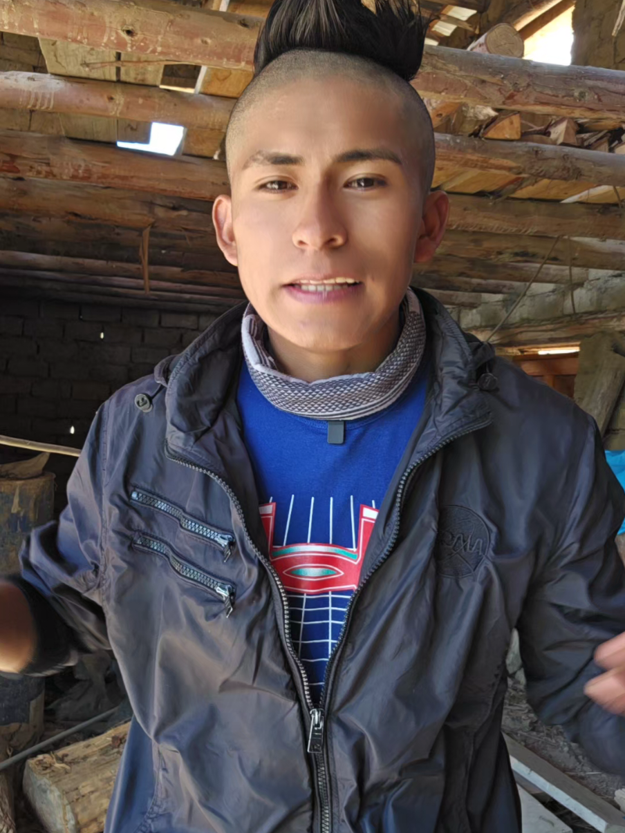apoyen❤️🙏viral🕊🤣@JOHAN_SUCLLI2🕊 #el_mas_guapo_de_cusco #chico_del_campo_johan_suclli #tiktoker_extremo_johan_suclli #tiktoker_de_los_andes #Johan_suclli_antes_de_ser_famoso 