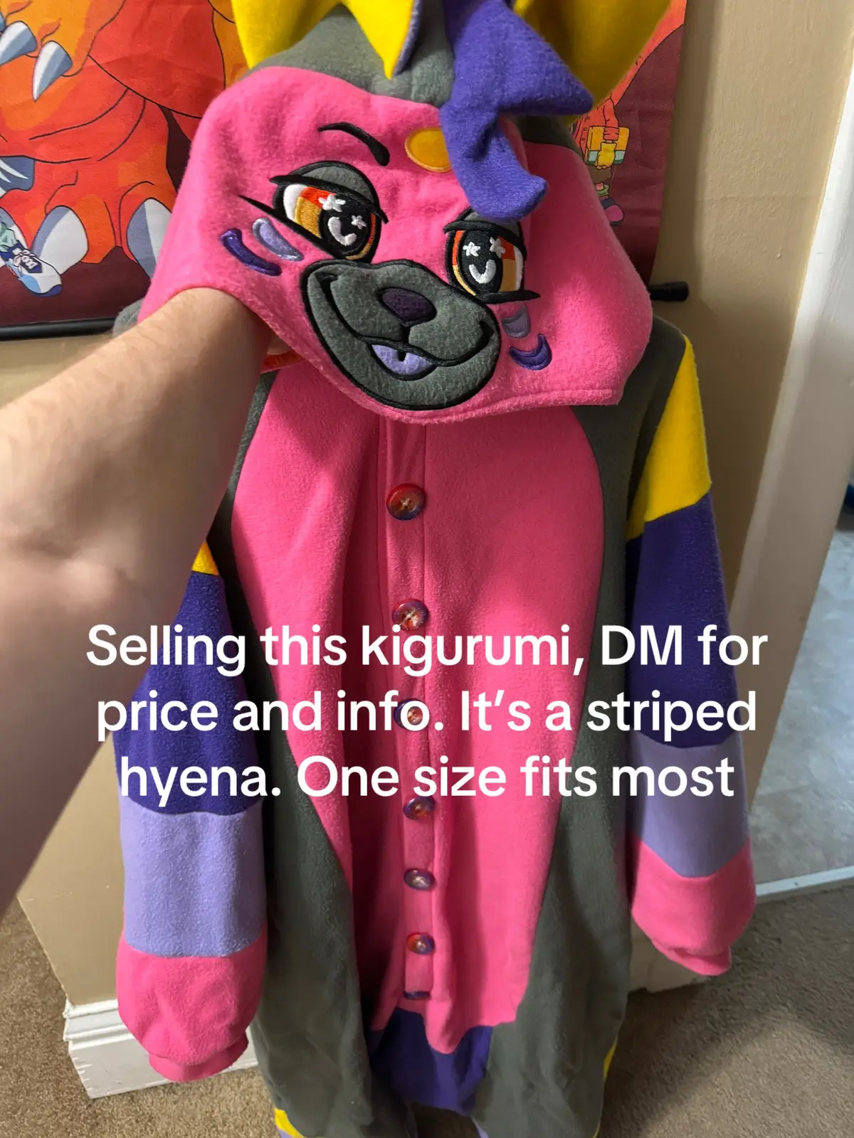 Dm for more info please! I need this gone and I’m sellling for pretty cheap. #furry #fursuit #kigurumi #hyena #furryart