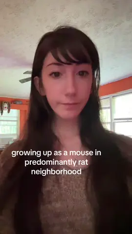 we all bleed red. plus we both got those ears am i right :) #mouse #rat #beingmyself #yellow #waitimeantorange 