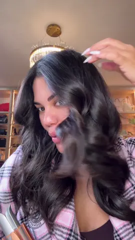 Amo hacerme mis ondas con esta herramienta de @SHEGLAM 