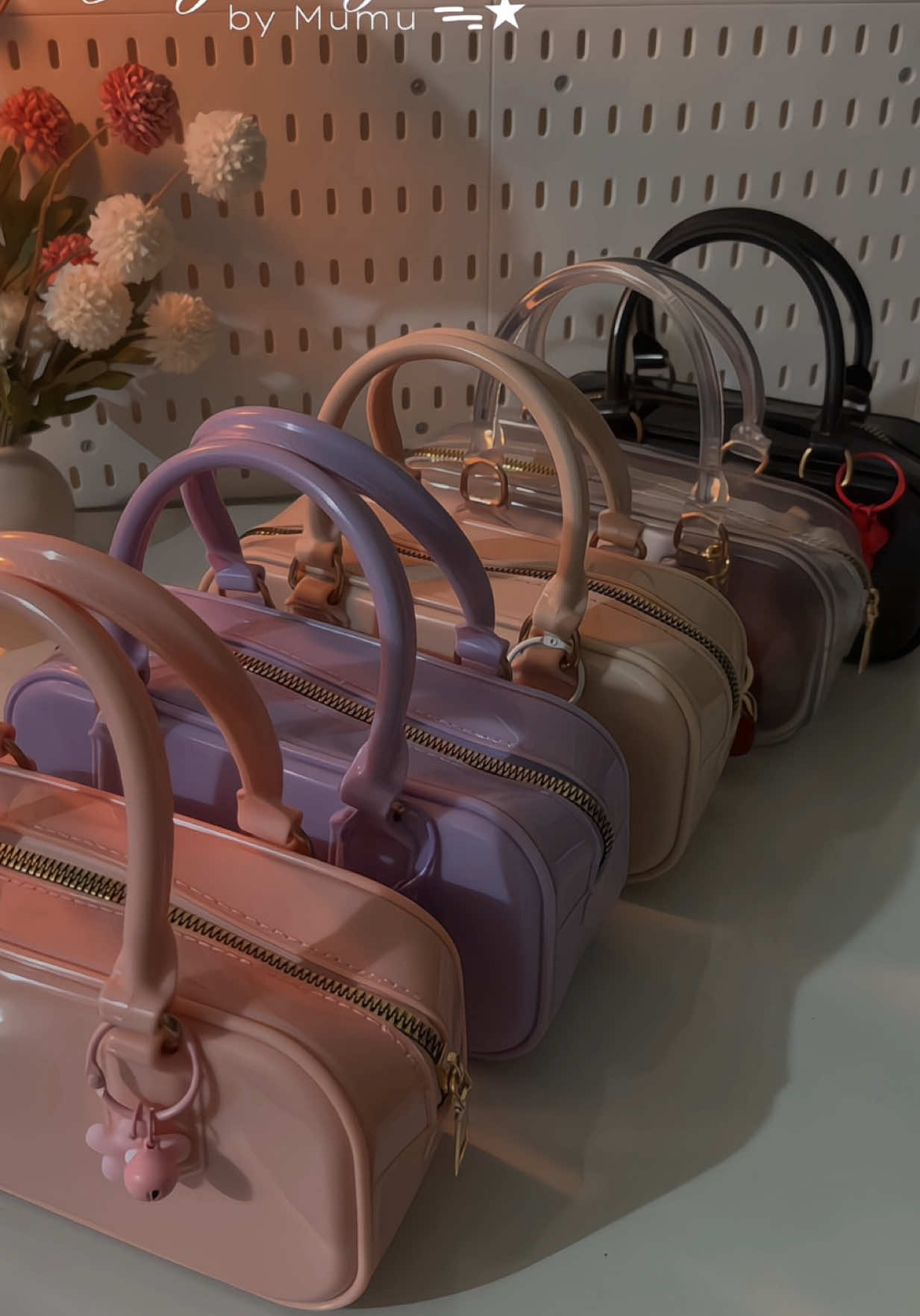 Pop of color with jelly sling bags! 🌈✨  #jellyslingbag #jellybagforwomen #waterproofbag #mumujellybags #minibag 