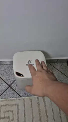 Lixeira Com sensor abre sozinha 