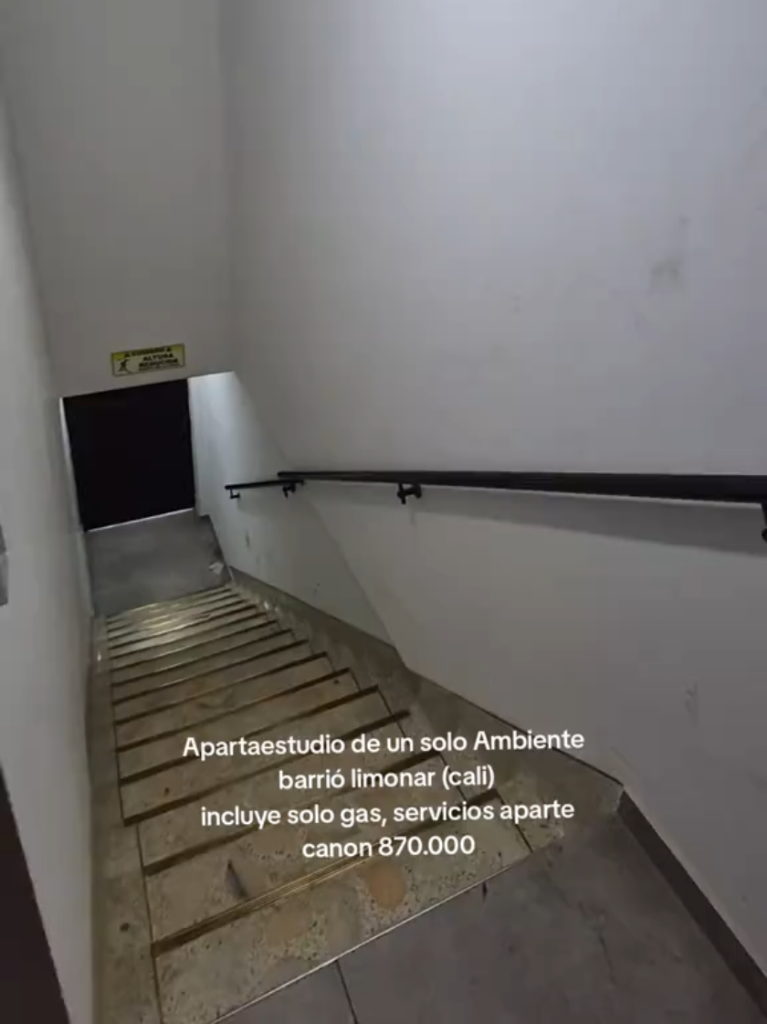 apartaestudio de un solo ambiente barrio limonar cali, incluye Internet y gas,demás servicios aparte,no parqueadero canon 850.000 más info 3177582110 #cali #santiagodecali #universidad #alquiler #apartaestudio 