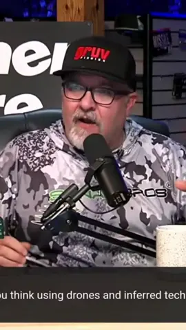 Deer Hunters Using Technology The Same As Forward Facing Sonar? What's your thoughts on those who say it's the same? #fishtok #fishingtok #huntingtok #fishing #deerhunting #hunting #bassfishing #livescope #trailcameras #drones #huntingdrones
