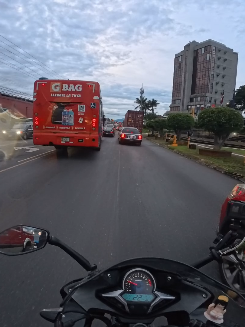 Primera vez que veo una limosina, no sabía que existían en estas latitudes.