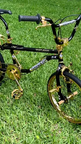 1987 GT pro freestyle Tour team Model. #gtprofreestyletourteam #gtprofreestyletourteammodel #OldSchoolBMX #VintageBMX #BMXLife 