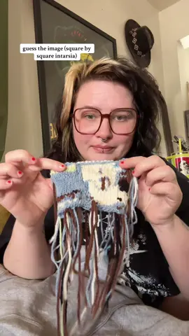 I actually am not sure if this is interesting yet to anyone but imma try it aha! #knitting #intarsia #gajes #guessinggame
