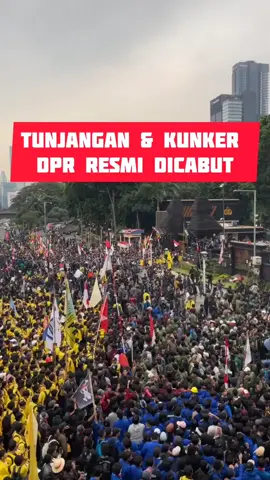 DPR Akhirnya Korbankan Fasilitas Mewah! #demodpr #demohariini #demomahasiswa #beritaviral #beritaterkini #beritaterupdate #beritapolitik #beritahariini