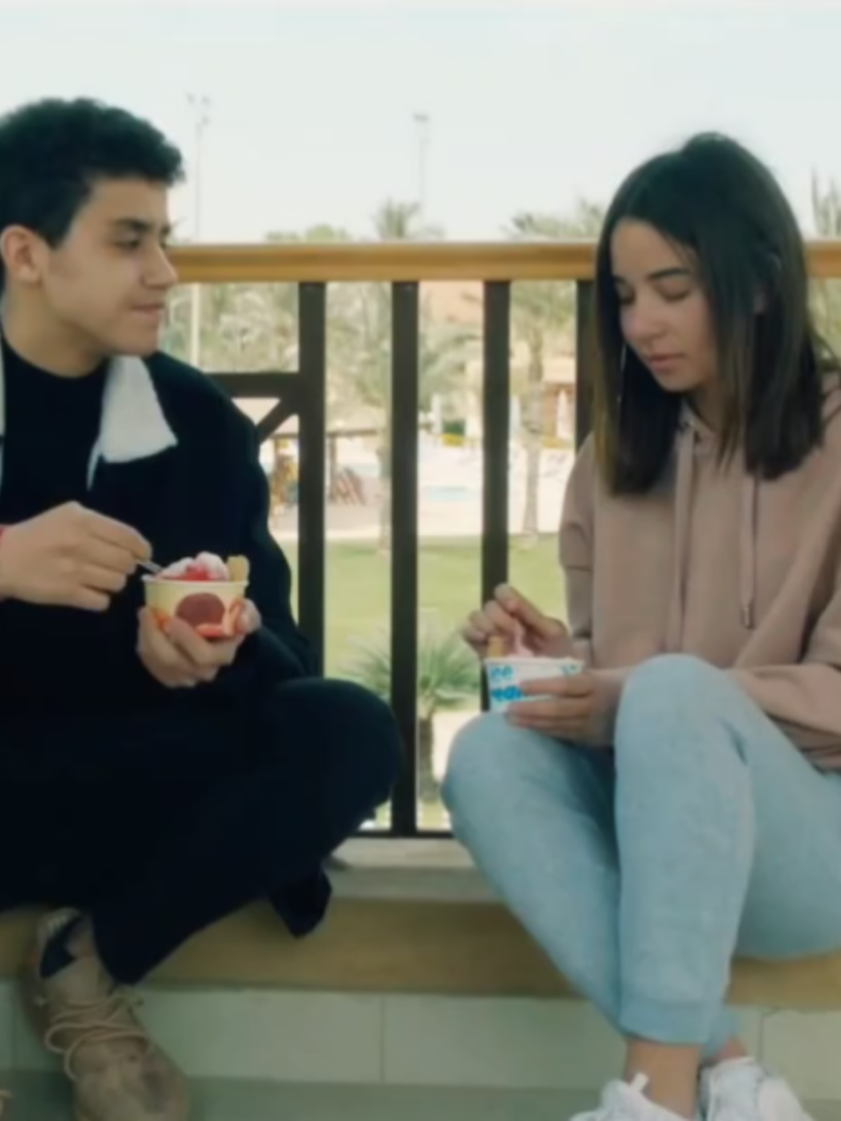 لما الكراش يعزمك علي ايس كريم وبعديها سينما بتكون دي النتيجه 