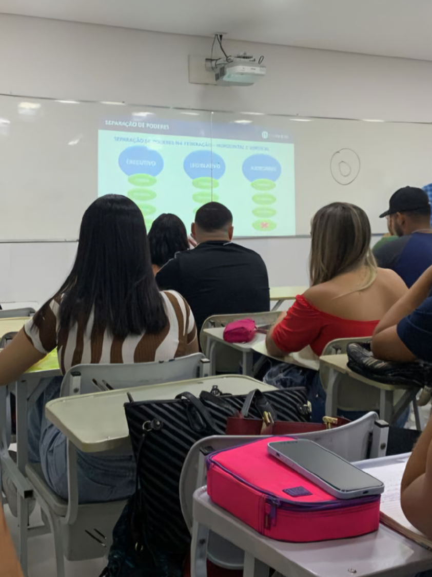 Aqui é onde o esforço de hoje vira conquista de amanhã 🌟 #escola #faculdade #fyp #status #fake @Fotosfake2025 