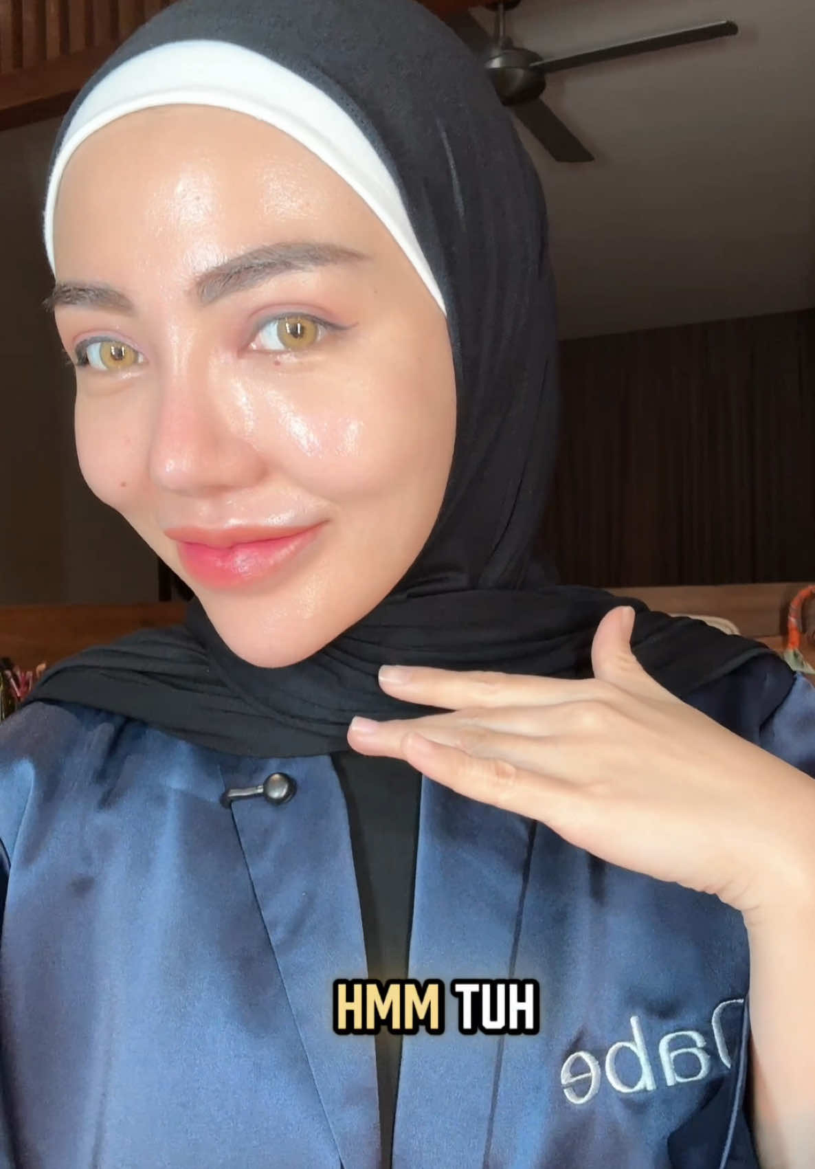 Pelembap andalan ibu-ibu rempong yang gak punya banyak waktu, satu produk udah cukup buat menuhin kebutuhan kulit😍  #ownerdabebeaute #dabebeaute #bellashofie_rigan 