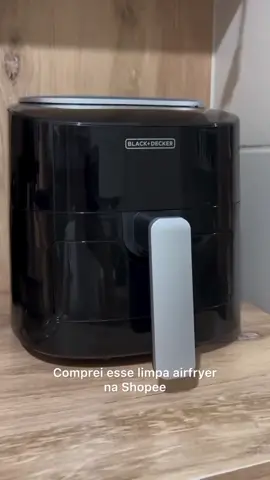 🚨 LINK NA BIO 🚨  Diga adeus à gordura difícil! Com o Kit Spray Limpa Air Fryer 250ml, sua fritadeira fica limpa em minutos, sem esforço e com alto poder de ação. 🚀👌 👉 Praticidade, brilho e higiene em cada uso! https://s.shopee.com.br/40WswDnRg7 #utensiliosdecozinha #receitasimples #acheinashopee #shopeebrasil 