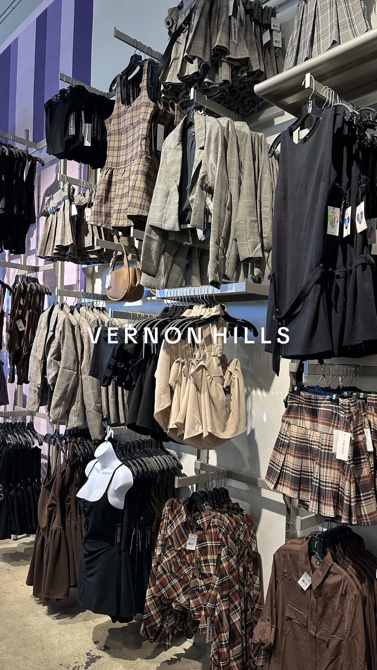 Found: The cutest fall ‘fits hanging at our Vernon Hills store 🍂 What are you waiting for, babe? Shop these styles in-store now before they’re gone 🤎 #discoveryclothing #fallstyle #affordablefashion #falloutfits #shopping 