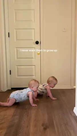 the slow crawl 🥹 #twinmom #sahm #twingirls 