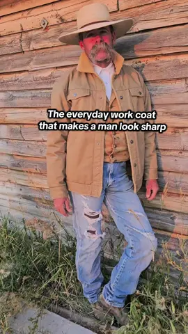 An everyday work coat that makes a guy look sharp, you can't beat that. You can use it as a town coat, chore coat, or your everyday coat. It held up on the ranch for Ash last year, so it's tested and proven on our end. Canvas shell, sherpa lined, heavy-duty snaps. @Magcomsen 