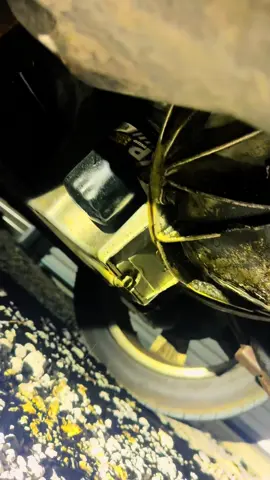 3 quarts low on oil #chevy #silverado #lq4 #4l80 #cammed 