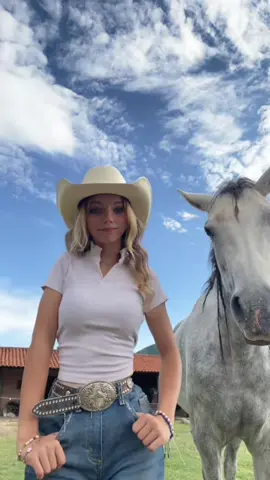pretty zion 💗#vaquera #cowgirl #skylaherrera #parati 