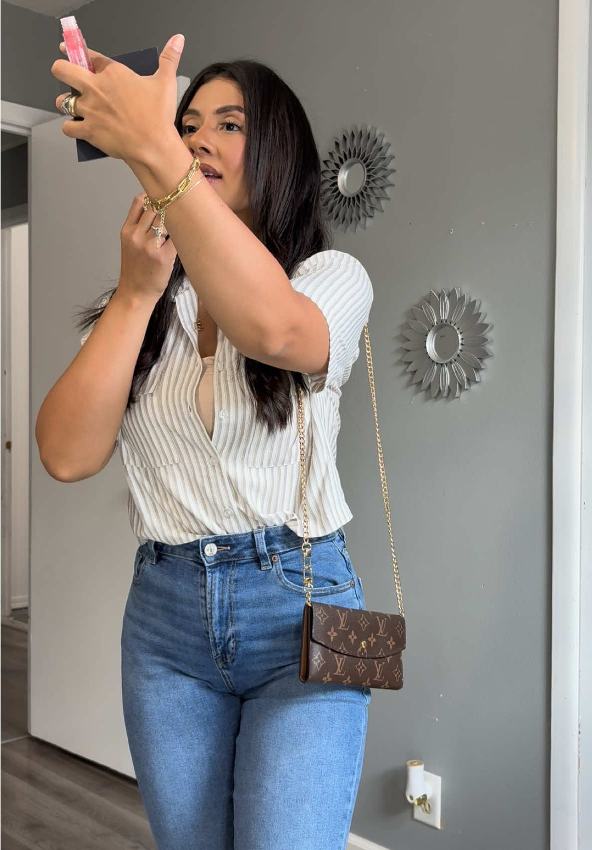 Get ready with me to go pick up my kids from school. 💙 #MomsofTikTok #fyp #outfits #OOTD #paratiiiiiiiiiiiiiiiiiiiiiiiiiiiiiii 