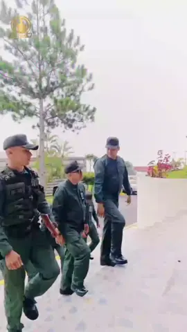 La Televisora de la Fuerza Armada Nacional Bolivariana recibió a la Comisión de la Contraloría General de la FANB, la cual llevará a cabo la auditoría correspondiente al año 2024. Este encuentro fortalece el compromiso institucional con la transparencia, la rendición de cuentas y el correcto uso de los recursos públicos. Durante la visita se acordaron el alcance de la auditoría, los plazos y la documentación necesaria para la revisión, reiterando la cooperación plena de la Televisora para facilitar el proceso.#FANB #ContraloríaFANB #Auditoría2024 #Transparencia #RendiciónDeCuentas  
