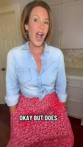 I love this pull-on floral maxi skirt! #skirt #maxiskirt #womensfashion #affordablefashion #teacherfashion 