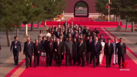 China exhibe su poderío militar en un suntuoso desfile al que acudieron Putin y Kim Jong un. #china #rusia🇷🇺 #putin 