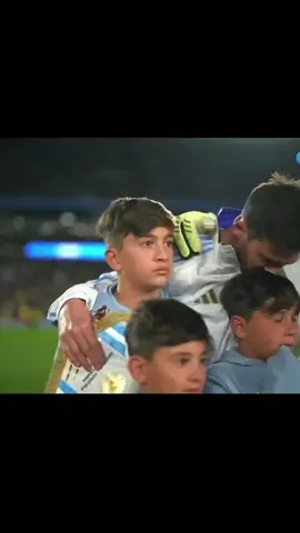 ميسي يوداع جماهير الارجنتين  ميسي اليوم #footballtiktok #fyp #مهارات_كرة_القدم #ميسي #viral 