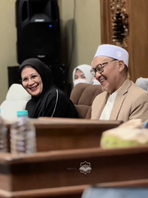 Rodok mekso,umpami kados ngeten...🤲🏻🤭 #santri #santriputri #santrisalafiyah #santrindalem #santrinderekkyai #fypviralシ #fypviral🖤tiktok☆♡🦋myvideo #CapCut 