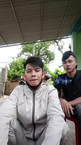 kon tum nè 