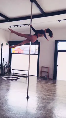 #poledance #poledancejacarei #poledancesjc #poledancesp #polesport 