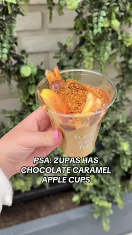 🚨PSA: You can get CHOCOLATE CARAMEL APPLE CUPS at @Café Zupas !! 🍎🍫 They have 2 different types you can choose from - the Chocolate Duo Apple Cup and the Golden Spice Apple Cup! Both are delicious and perfect for Fall! Let us know if you give it a try! #zupas #caramelapple #chocolatecaramelapples #chocolateapples #cafezupas    