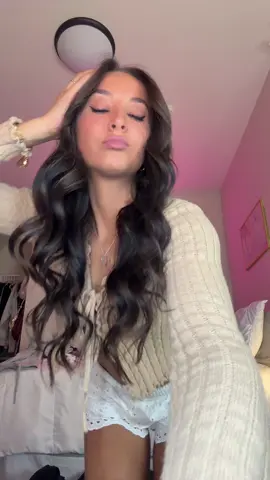 me trying to get danielle to tik tok w me🥹😂#viral #fypシ゚viral #brunette #hair #lipsync 