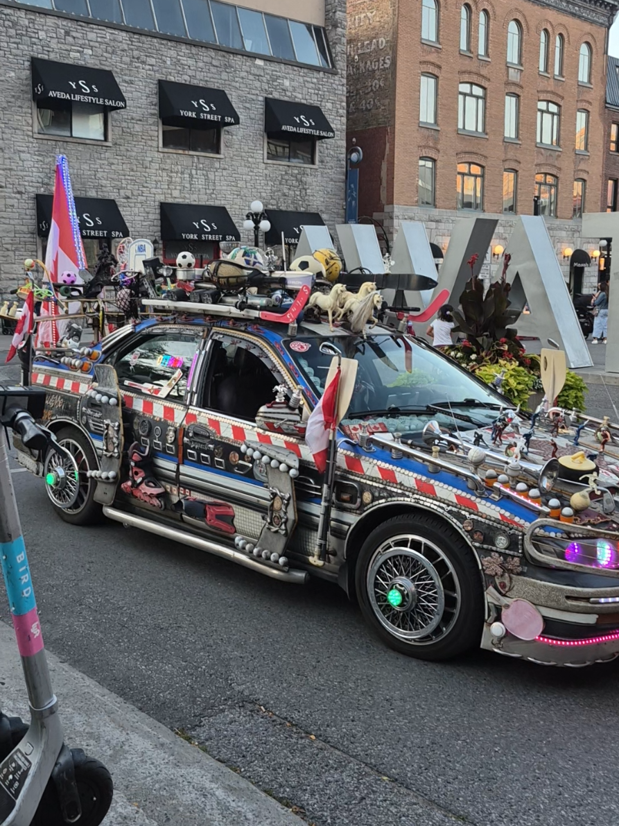 🤣 People living in Ottawa have surely seen this strange car at least once. #ottawa #viral #foryou #explorepage 