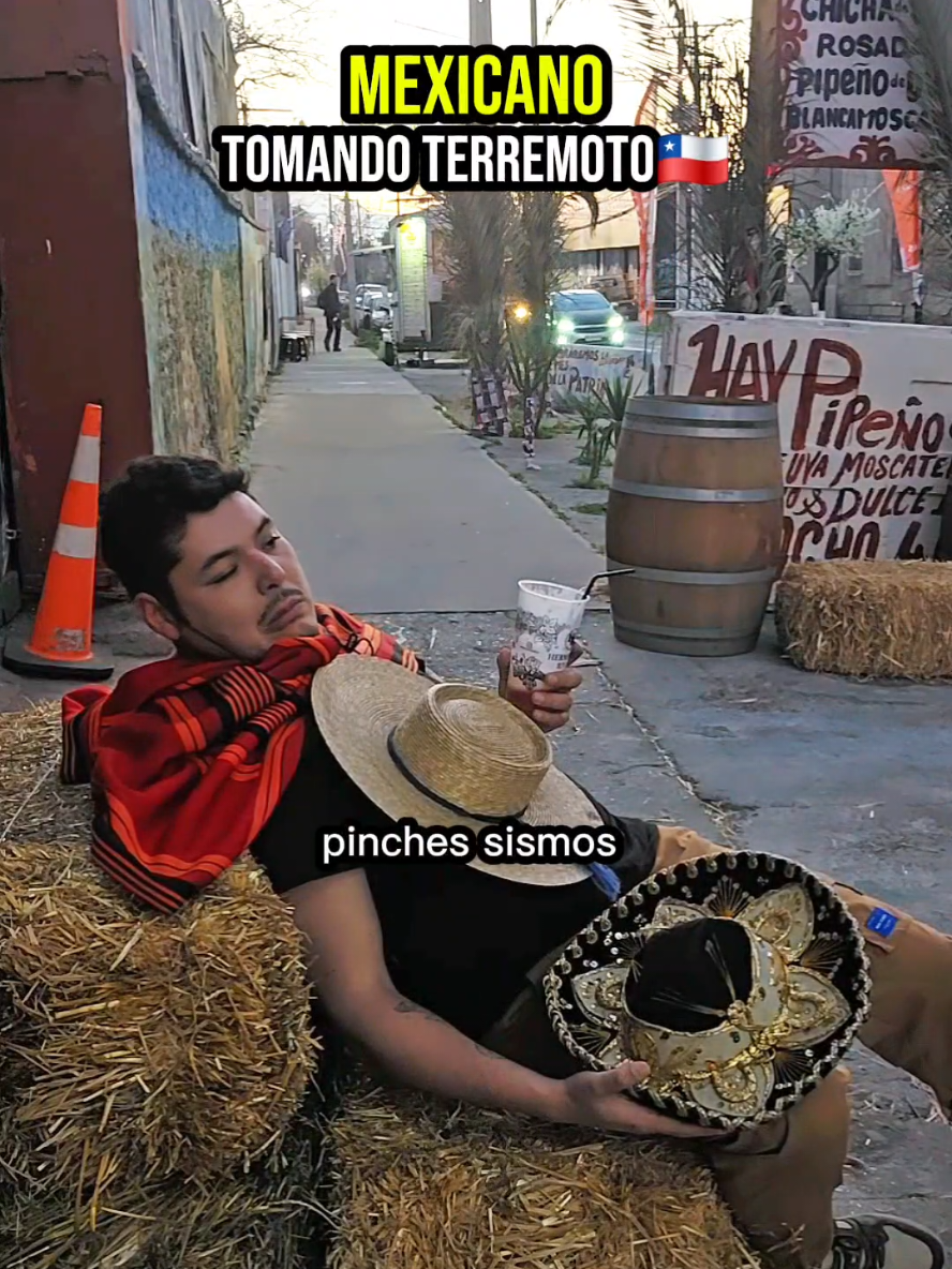 Mexicano toma Terremoto 🇨🇱🇲🇽 @𝙎𝙤𝙮 𝙡𝙖 𝙏𝙤𝙧𝙮~❀  #chile #fiestaspatrias #mexicano #pareja #novios 