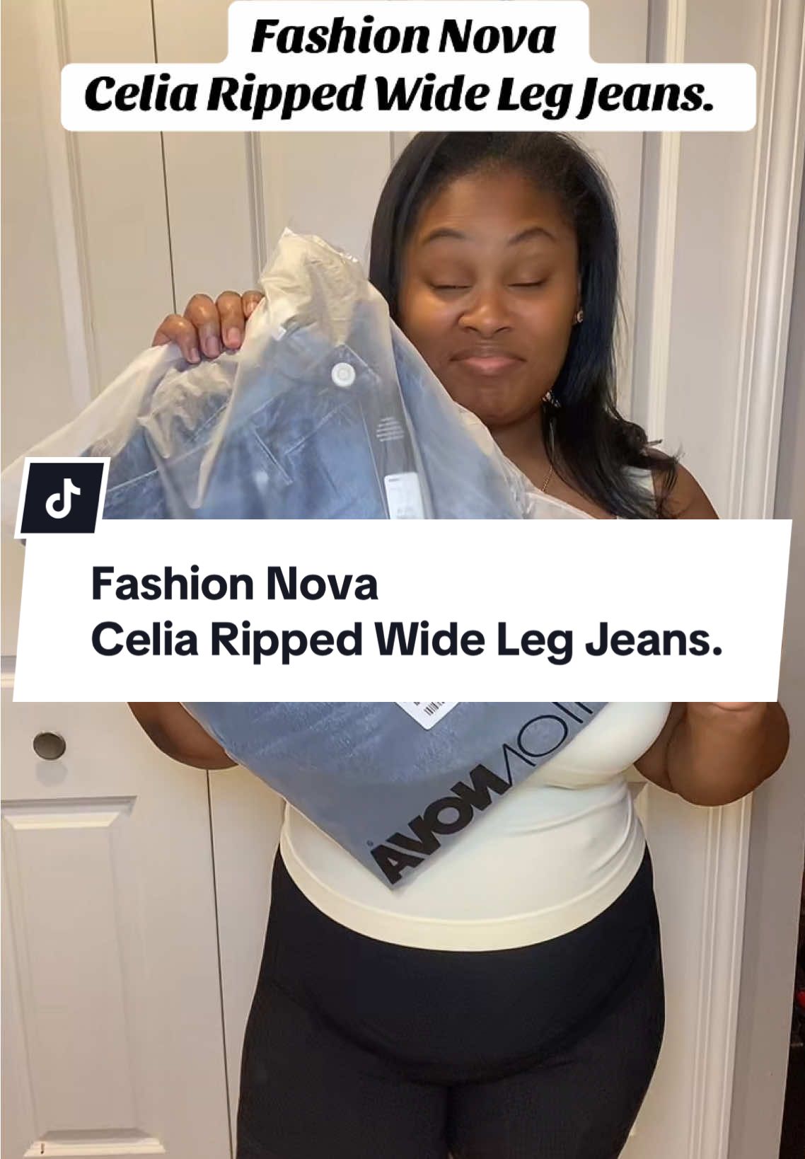 @Fashion Nova Celia Ripped Wide Leg Jeans.  #widelegjeans #rippedjeans #cutejeans #fashionnova #tiktokshopcreatorpicks 