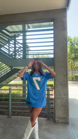 Football is baaaaack🤩