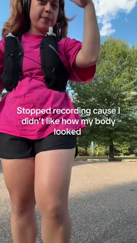 I even put on a T shirt but it goes without saying everyone has insecurities #bodypositivity #bodyimage #insecurity #girls #girlssupportinggirls 