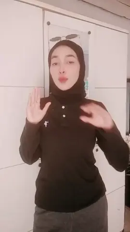 tetap petantang petenteng di depan orang yang ga suka sama kita, biar makin panas 🤣🤣🤣 #viral?tiktok🥰 