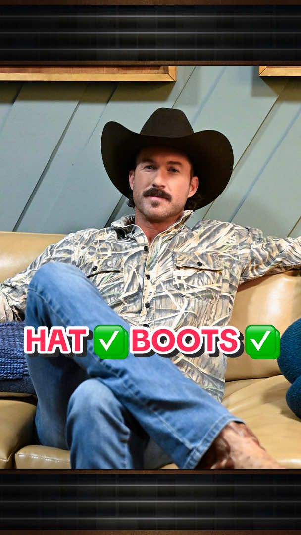 Hat ✅ Boots ✅ @Riley Green #FallonTonight #TonightShow #RileyGreen 