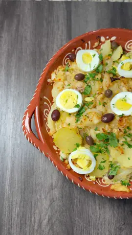 Bacalhau à Gomes de Sá  #Portugal #portuguese #portuguesefood #portuguesetiktok #portugaltravel    