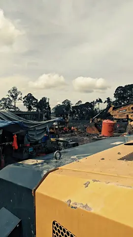 30% kerja 70% kumpul keluarga 😂😂😂 #pelanduk_tambang 