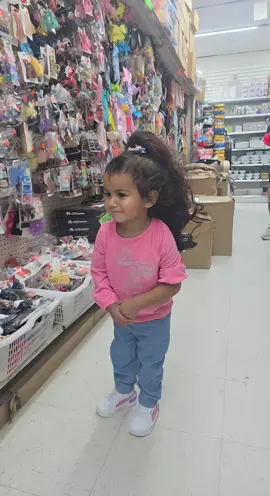 IA no ayuda🤣 El abuelo sale atras como un alien🤣🤣 #risa #baila #tiempo  #ia #humor 