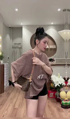 Áo hot #quanaohotre #kẹodâustore #vayxinhmoingay  Freesize 