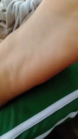 hay está las plantas de los pies 