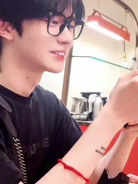 😍😍🤭🤭 #eliothuang #huangxing #abodesire #desiretheseries 