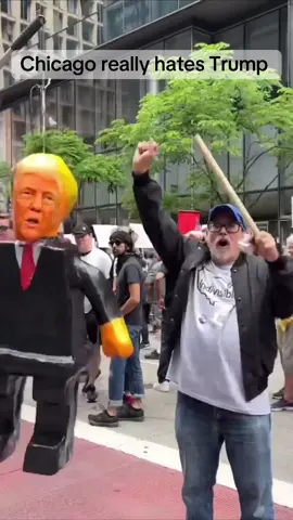 Free therapy on Chicago streets #fdt #trump #chicago #chicago #illinois 